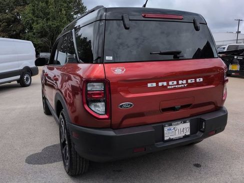 Certified 2024 Ford Bronco Sport Outer Banks w/ Tech Package AWD/4WD image 7