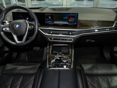 Used 2024 BMW X5 xDrive50e AWD/4WD image 2