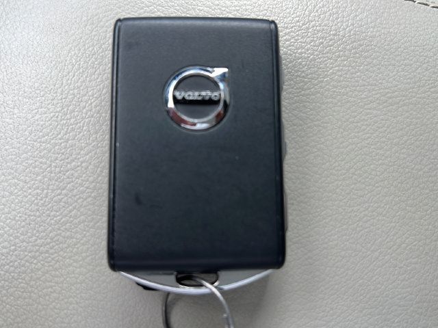 Used 2020 Volvo XC40 T5 Momentum AWD/4WD image 9