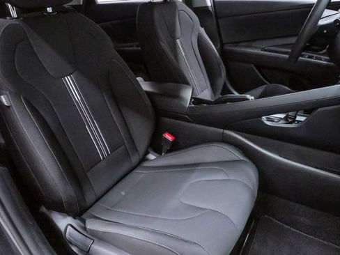 Used 2022 Hyundai Elantra SEL w/ Cargo Package FWD image 14