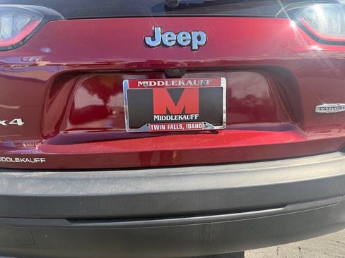 Used 2020 Jeep Cherokee Latitude AWD/4WD image 13