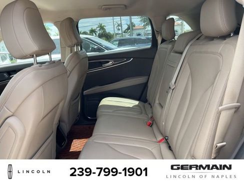 Used 2023 Lincoln Nautilus AWD w/ Premium Package image 12