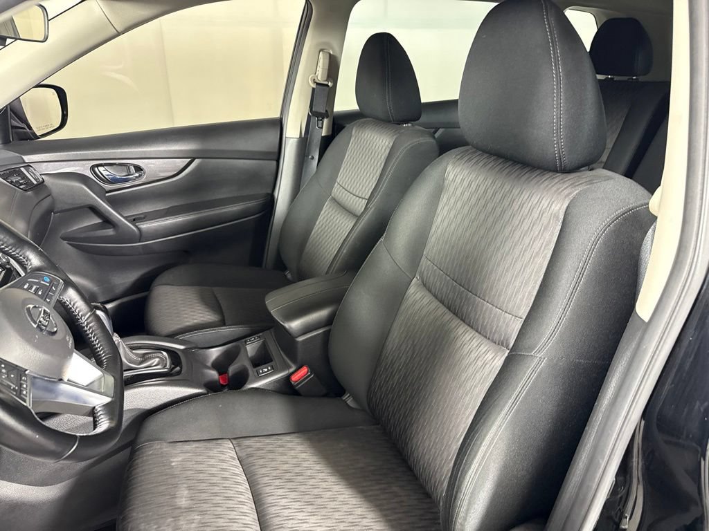 Used 2020 Nissan Rogue SV w/ Premium Package AWD/4WD image 15