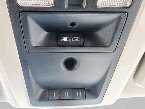 Used 2009 Dodge Ram 1500 Truck Sport image 31