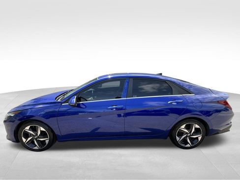 Used 2021 Hyundai Elantra Limited w/ Cargo Package FWD image 8