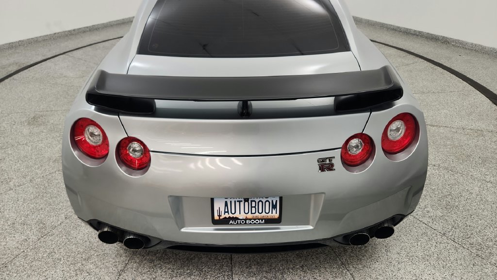 Used 2010 Nissan GT-R Premium AWD/4WD image 18