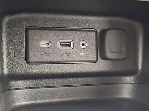 Used 2022 Chevrolet Equinox LS AWD/4WD image 25