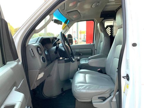 Used 2011 Ford E-350 and Econoline 350 Extended Super Duty image 11