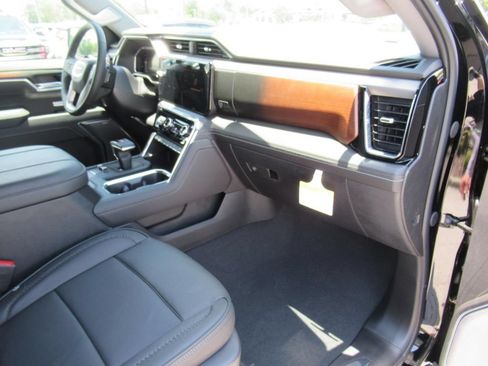New 2026 GMC Sierra 1500 Denali w/ Denali Reserve Package AWD/4WD image 14