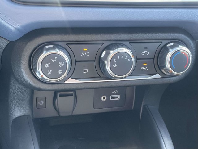 Used 2025 Nissan Versa SV w/ Trunk Package FWD image 19