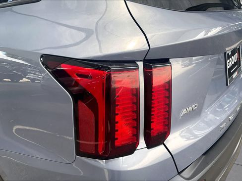 Used 2022 Kia Sorento S w/ Panoramic Sunroof Package AWD/4WD image 28