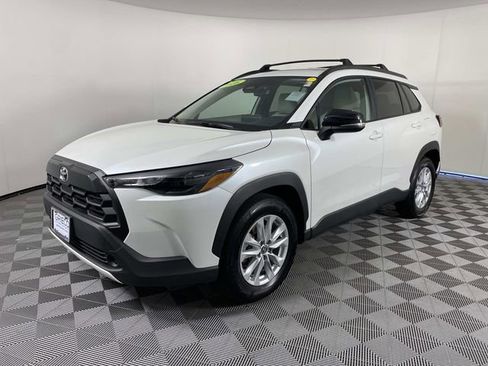 Used 2026 Toyota Corolla Cross LE w/ Moonroof Package AWD/4WD image 4