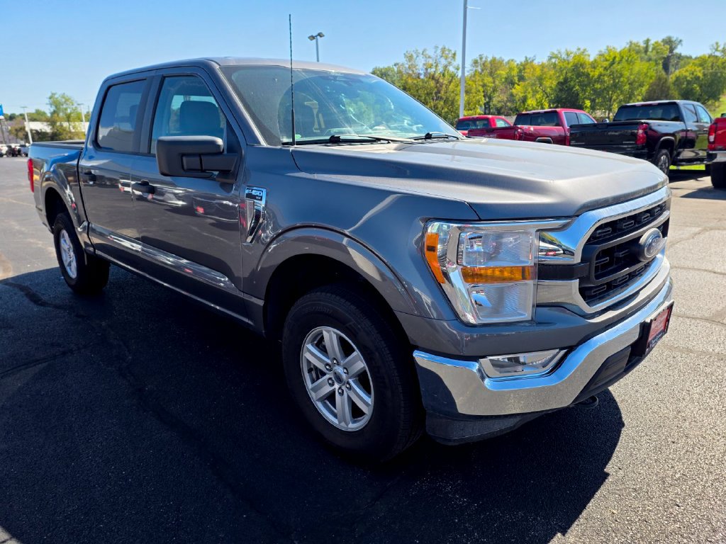 Used 2022 Ford F150 XLT AWD/4WD image 2