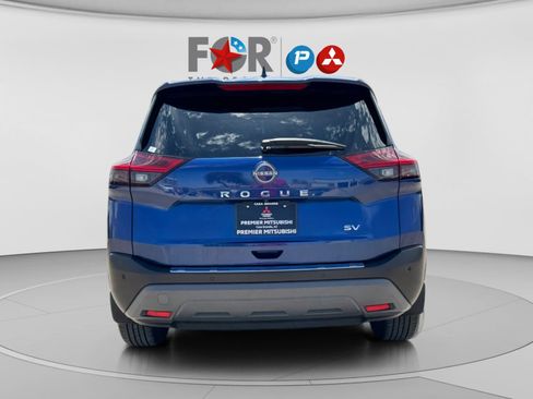 Used 2023 Nissan Rogue SV FWD image 4
