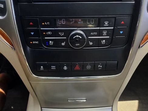 Used 2012 Jeep Grand Cherokee Overland AWD/4WD image 10
