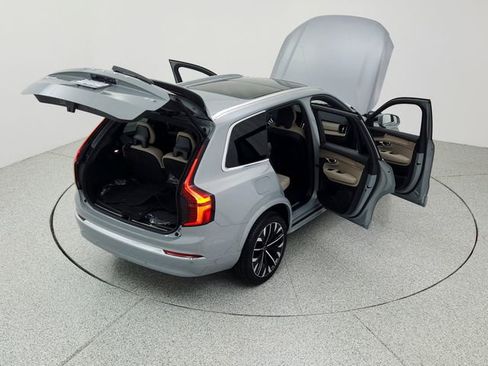 Certified 2026 Volvo XC90 B5 Plus w/ Protection Package image 38