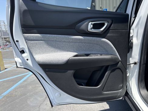 Certified 2022 Jeep Compass Latitude FWD image 26