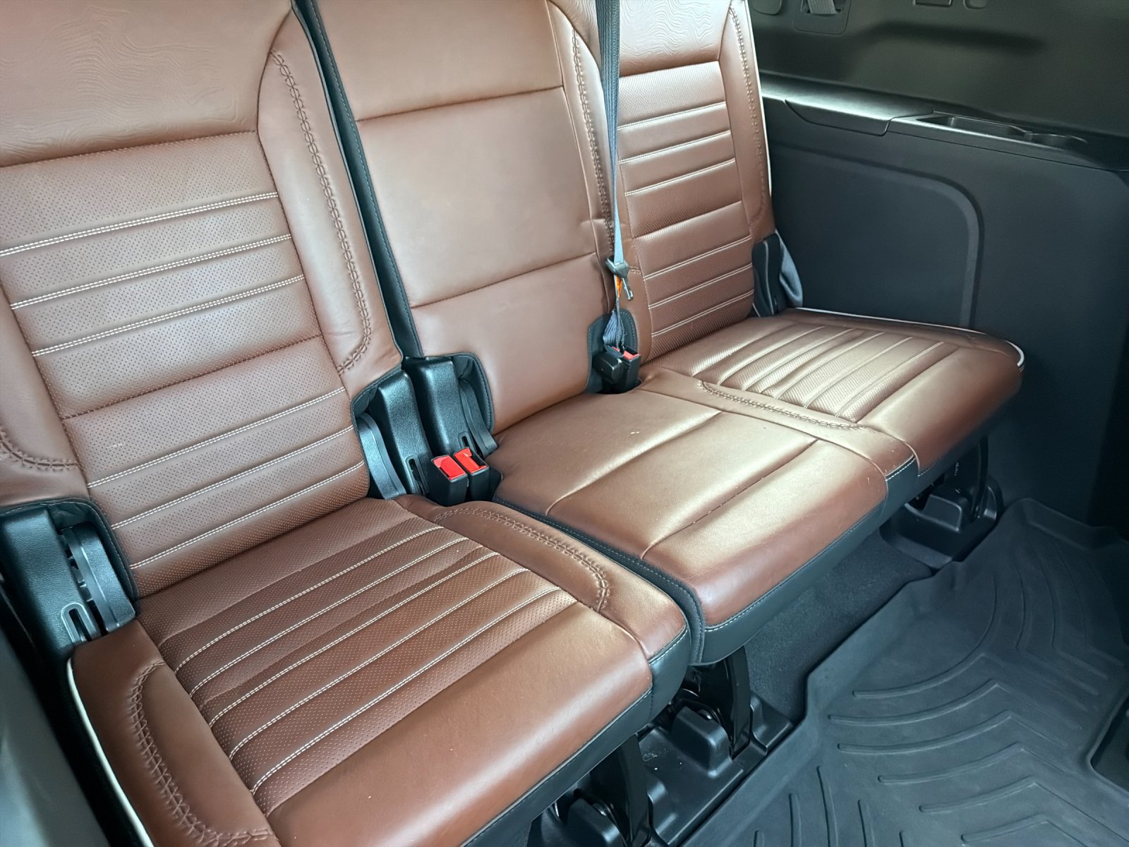 Used 2023 GMC Yukon XL Denali Ultimate AWD/4WD image 17