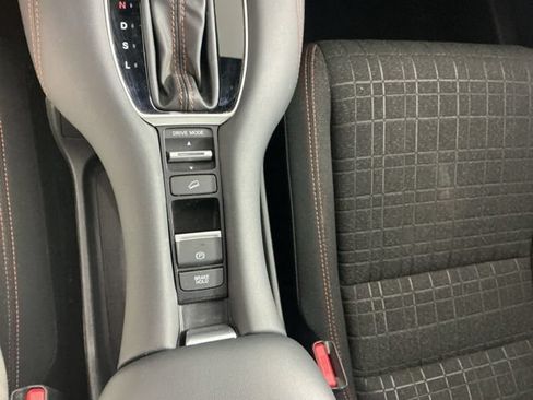 Certified 2024 Honda HR-V Sport image 17