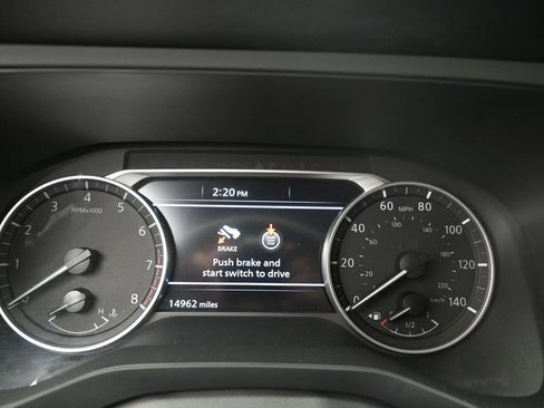 Used 2025 Nissan Pathfinder S FWD image 10
