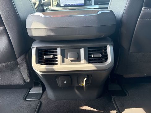 Used 2022 Ford F150 Lariat w/ Trailer Tow Package AWD/4WD image 12