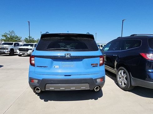 Used 2024 Honda Passport TrailSport image 3