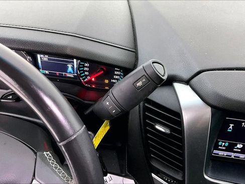 Used 2018 Chevrolet Suburban LS image 19