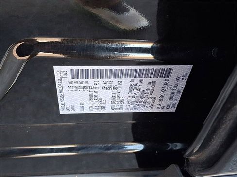 Used 2023 Nissan Rogue SV image 29