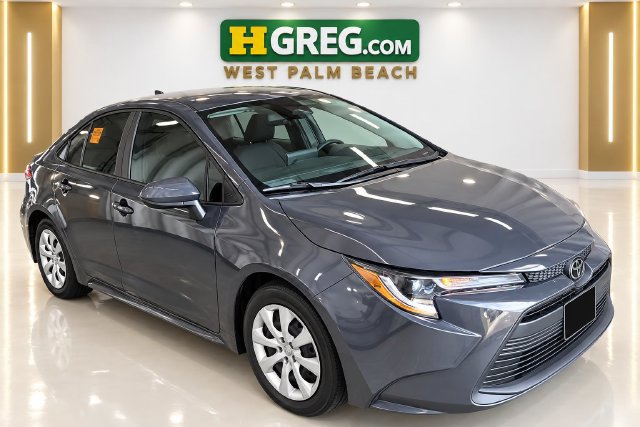 Used 2025 Toyota Corolla LE FWD image 4