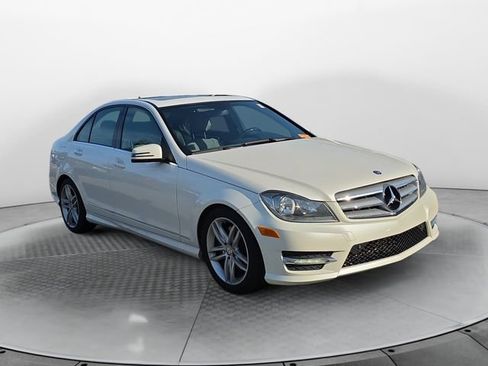 Used 2013 Mercedes-Benz C 300 4MATIC Sedan image 7