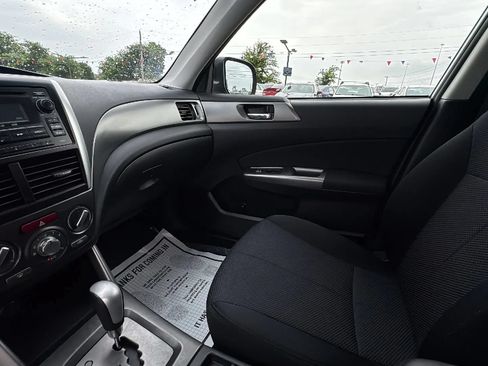 Used 2012 Subaru Forester 2.5X Premium w/ All-Weather Pkg AWD/4WD image 17