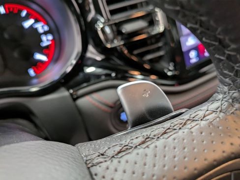 Used 2025 Dodge Durango GT image 17