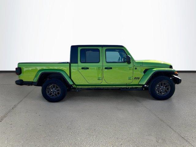 New 2026 Jeep Gladiator Sport AWD/4WD image 8