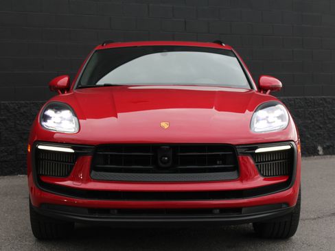 Used 2023 Porsche Macan S image 6