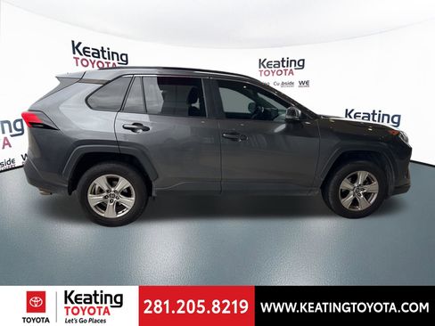 Used 2021 Toyota RAV4 XLE image 8