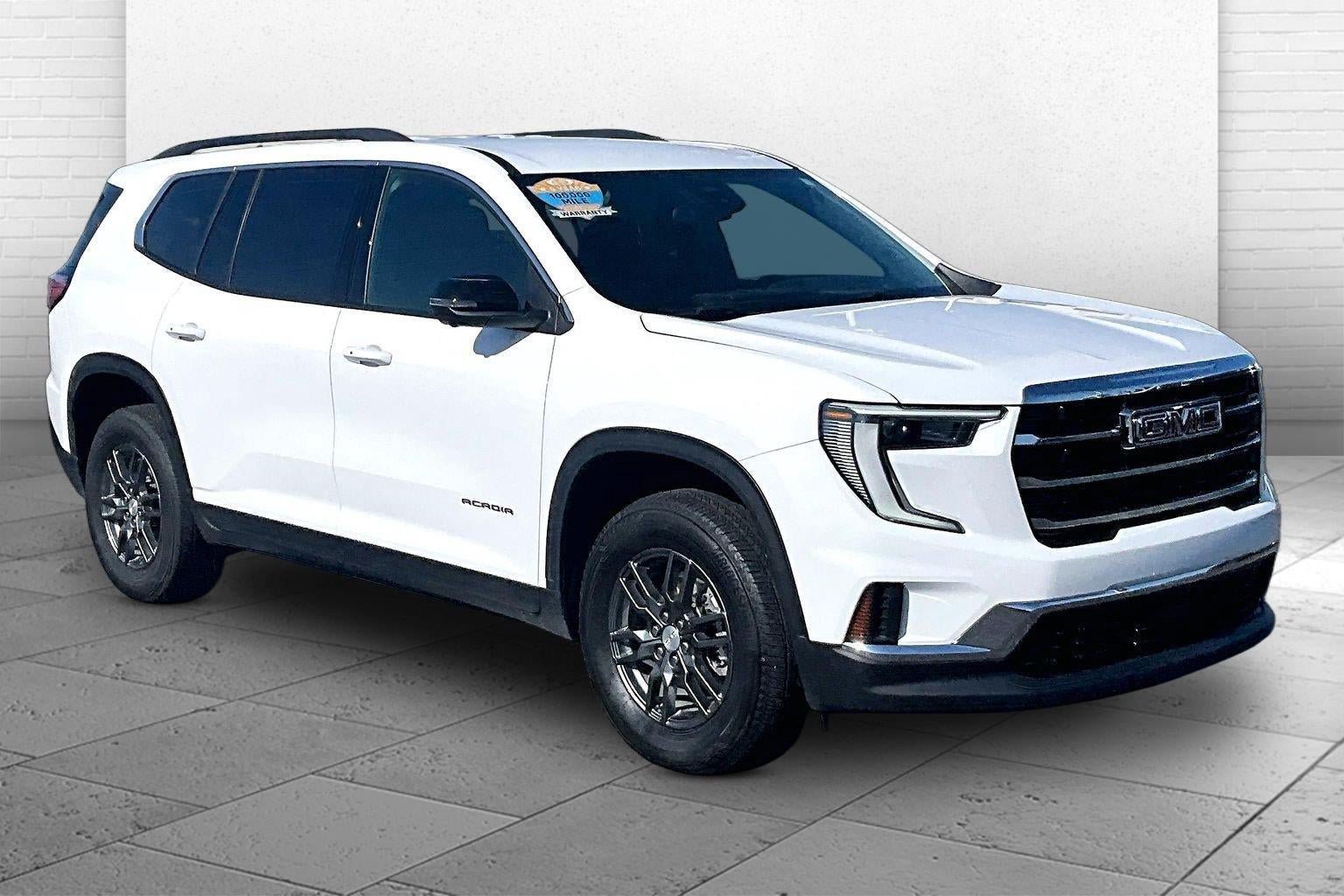 Used 2025 GMC Acadia Elevation AWD/4WD image 1