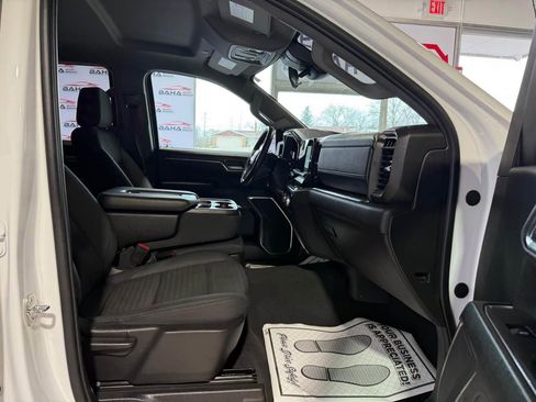 Used 2024 GMC Sierra 1500 SLE image 38