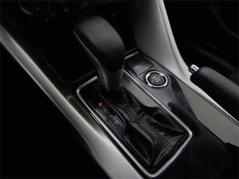 Used 2022 Mitsubishi Eclipse Cross ES image 22