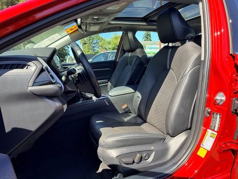 Used 2023 Toyota Camry XSE w/ Navigation Package FWD image 21