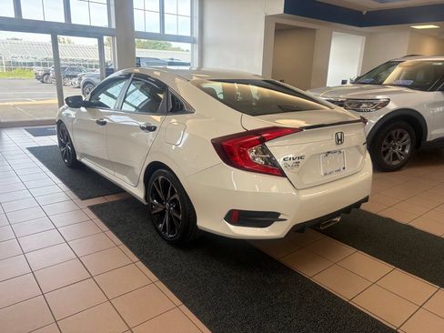 Used 2019 Honda Civic Sport image 3