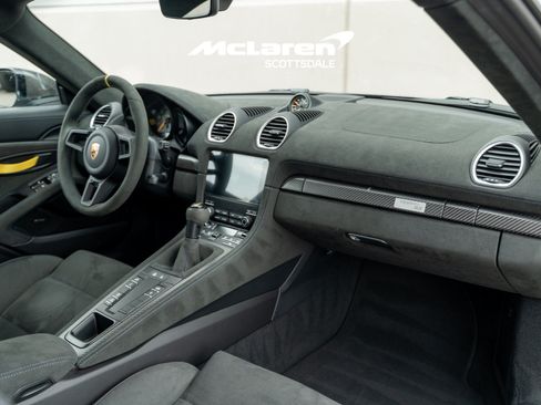 Used 2025 Porsche 718 Cayman GT4 RS w/ Weissach Package RWD image 21
