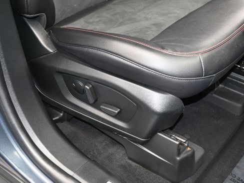 Used 2022 Ford Explorer ST-Line w/ Class IV Trailer Tow Package image 49