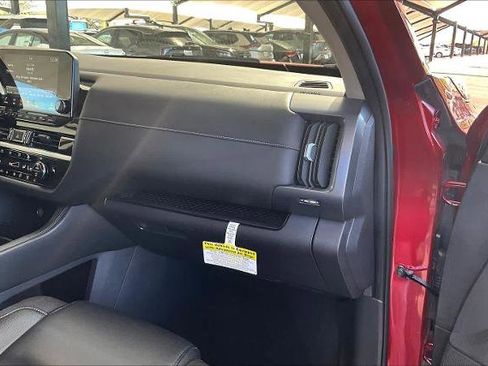 Certified 2024 Nissan Pathfinder SL image 17