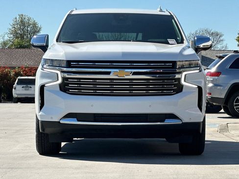 Used 2023 Chevrolet Suburban Premier AWD/4WD image 9