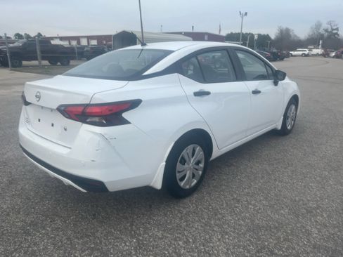 Used 2025 Nissan Versa S image 6