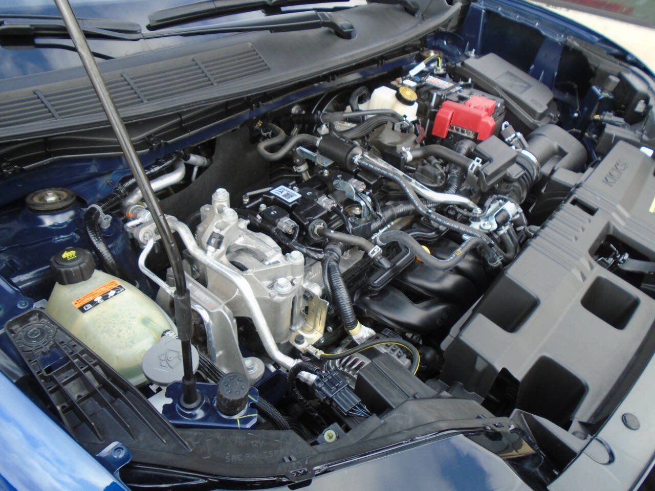 Used 2025 Nissan Kicks SV FWD image 18