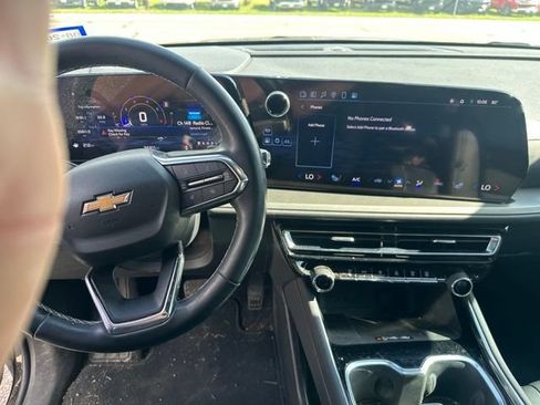 Certified 2024 Chevrolet Traverse LT FWD image 10