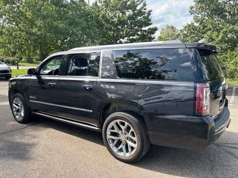Used 2020 GMC Yukon XL Denali w/ Denali Ultimate Package AWD/4WD image 5