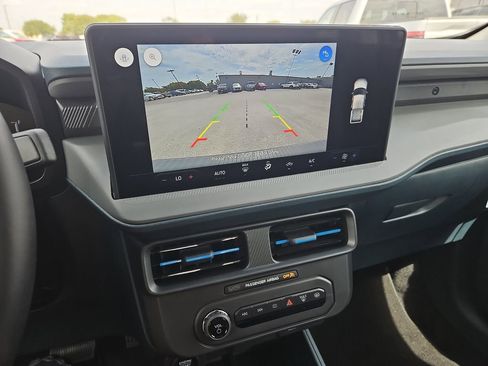 New 2025 Ford Maverick Lobo image 24