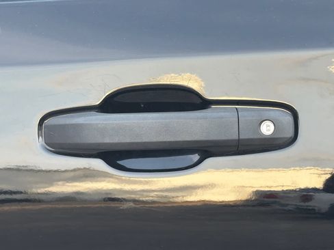 Used 2021 Chevrolet Silverado 1500 Custom Trail Boss image 14